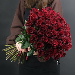 Купить букет из 51 красной розы в Омске с доставкой